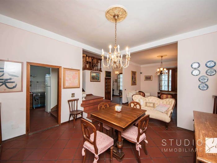 Casa con 6 locali in vendita in Via Enrico Betti, Pistoia Ovest, Pistoia