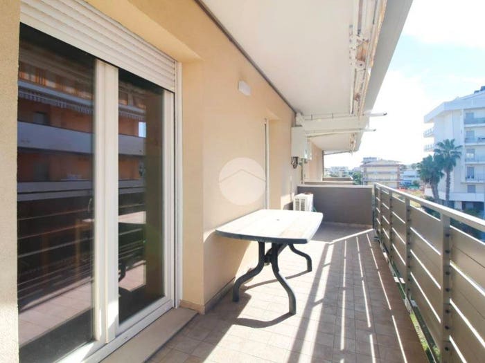 Appartamento trilocale in vendita in Via olimpica, Centro, Alba Adriatica