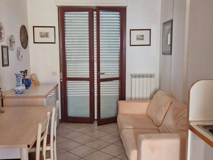 Appartamento trilocale in vendita in Via Fratelli Zuccari, Baia Metauro, Fano