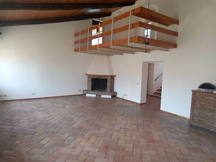 Appartamento con 6 locali in vendita in Via Domenico Mazza, Centro Storico, Pesaro