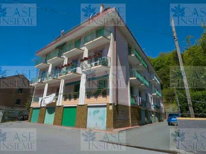 Appartamento quadrilocale in vendita in Via Romitorio, Centro, Masone