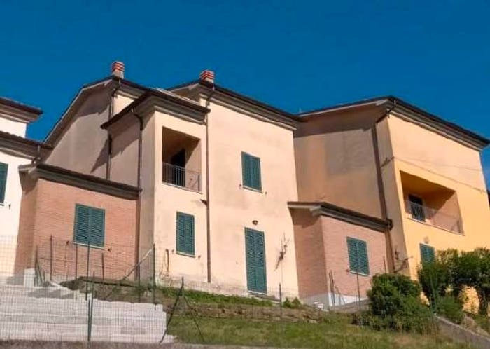 Appartamento trilocale in vendita in Contrada SGiovanni, Centro, Rosora