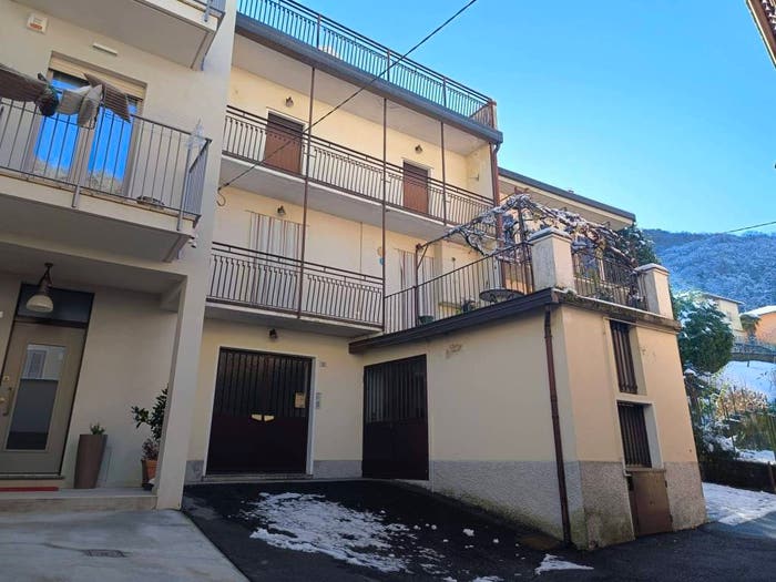 Casa con 6 locali in vendita in Via Pero, Centro, Erve