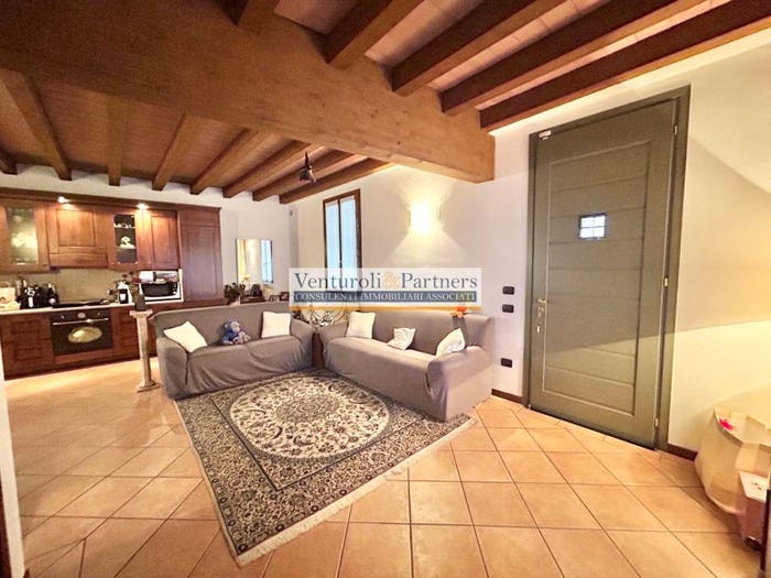 Appartamento trilocale in vendita in Piazza Sant'Agostino, Centro, Montichiari
