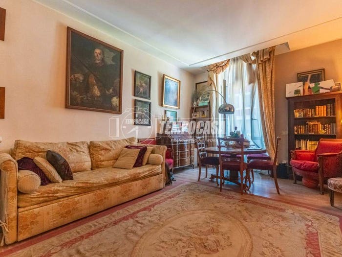 Appartamento trilocale in vendita in Via Giulio Belinzaghi, Farini, Milano