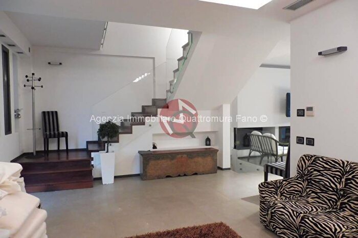 Casa con 5 locali in vendita in VIA LORETO, Calcinelli, Colli al Metauro