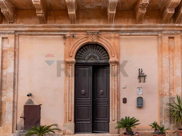 Casa con 6 locali in vendita in Via Ronco Paganini, Centro, Ispica
