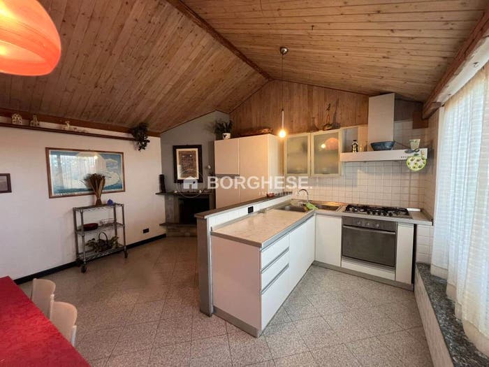 Casa quadrilocale in vendita in Via Castello, Follomonte, Follo