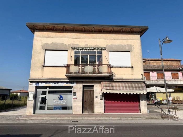 Appartamento quadrilocale in vendita in Via Roma, Pegolotte, Cona