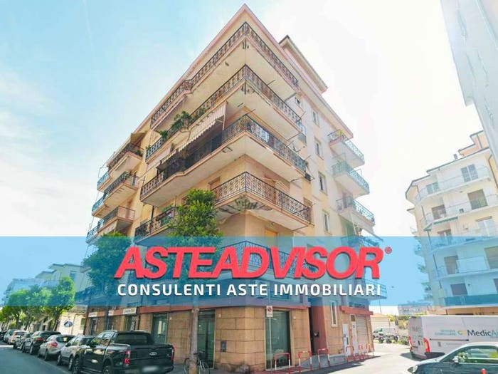 Appartamento con 6 locali in vendita in Rione Risorgimento, Centro, Albenga