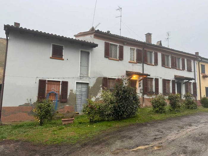 Casa con 6 locali in vendita in Via Partigiani, Centro, San Damiano al Colle