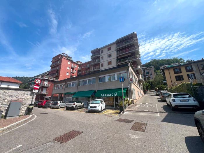 Appartamento trilocale in vendita in Via Zezio, Borghi, Como