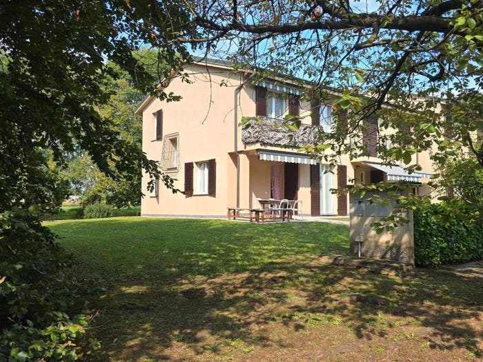 Casa quadrilocale in vendita in Via Don Consonni, Campofiorenzocalifornia, Casatenovo