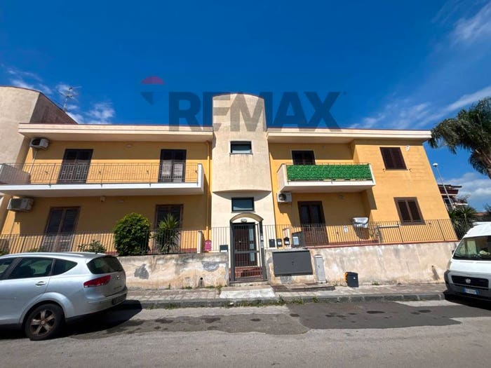 Appartamento quadrilocale in vendita in Via Michele Filosto, Centro, Riposto