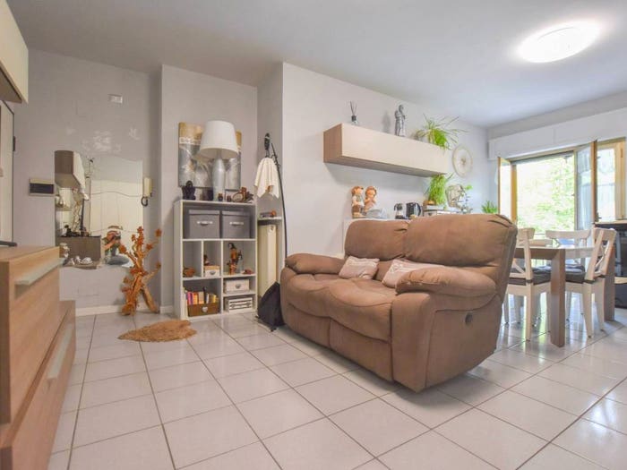 Appartamento con 6 locali in vendita in Contrada Piane Vecchie, Centro, Comunanza