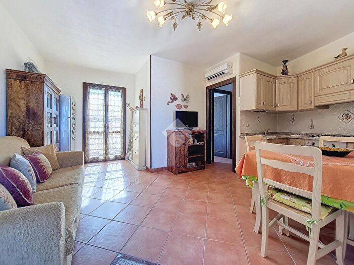 Appartamento bilocale in vendita in Via Roma, Valledoria