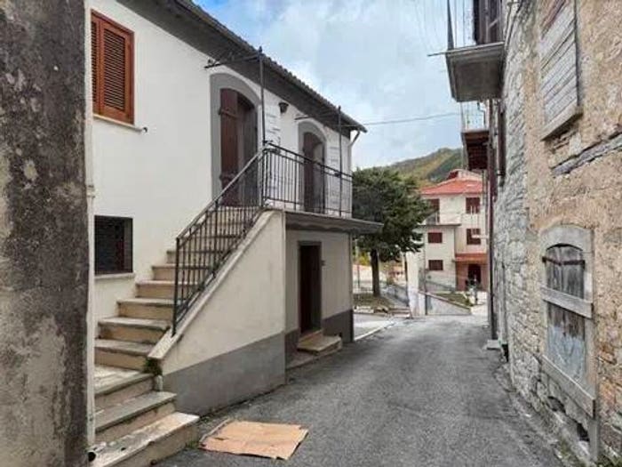 Appartamento con 6 locali in vendita in Via Xxv Settembre, Centro, Santa Maria del Molise
