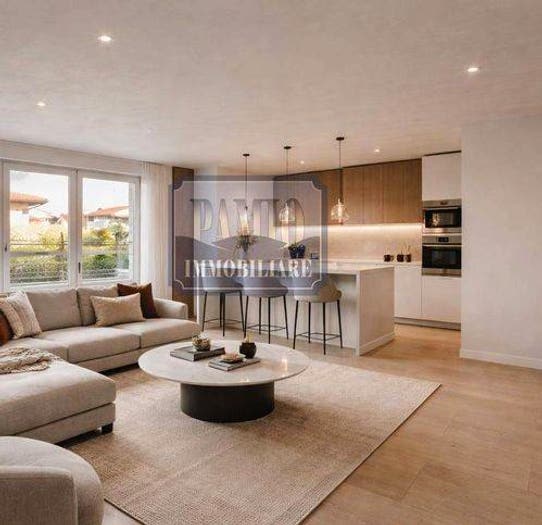Casa con 6 locali in vendita in Montebelluna
