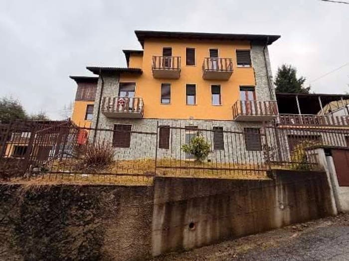 Appartamento trilocale in vendita in Via Belvedere, Maggio, Cremeno