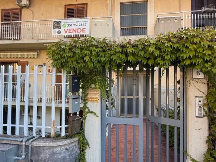 Appartamento trilocale in vendita in Via Piersanti Mattarella, Trecastagni