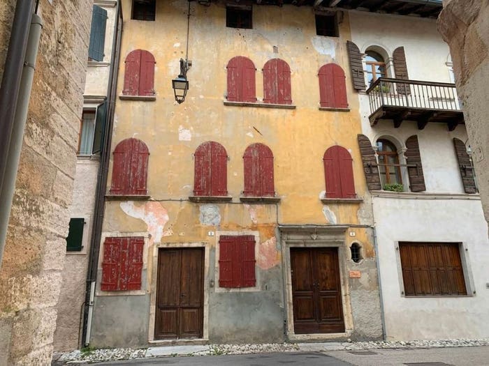 Casa con 6 locali in vendita in Via Lorenzo Luzzo, Centro, Feltre