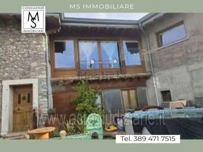 Appartamento con 6 locali in vendita in Via Santa Giulia, Centro, Concesio