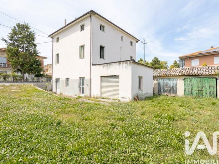 Casa con 6 locali in vendita in Via San Firmano, Centro, Montelupone