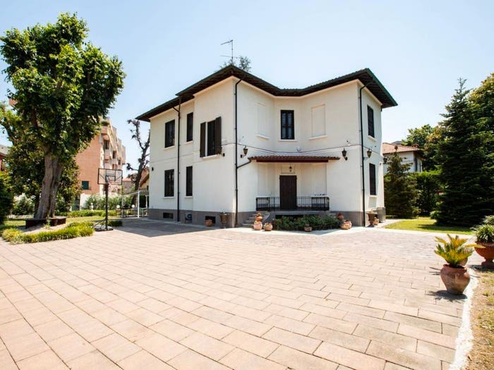 Casa con 6 locali in vendita in Via Privata Verganti, Corsico