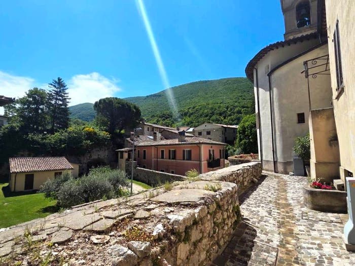 Casa trilocale in vendita in LOCALITA' PALE, Ponte Santa Lucia Colfiorito Annifo, Foligno