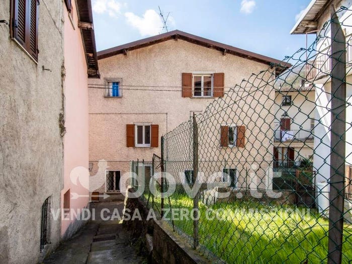 Casa con 5 locali in vendita in Vicolo Capisoni, Centro, Sedrina
