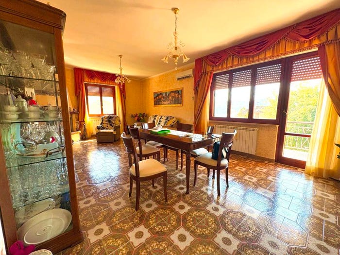 Appartamento quadrilocale in vendita in Via Dicembre, Centro, Castel Gandolfo