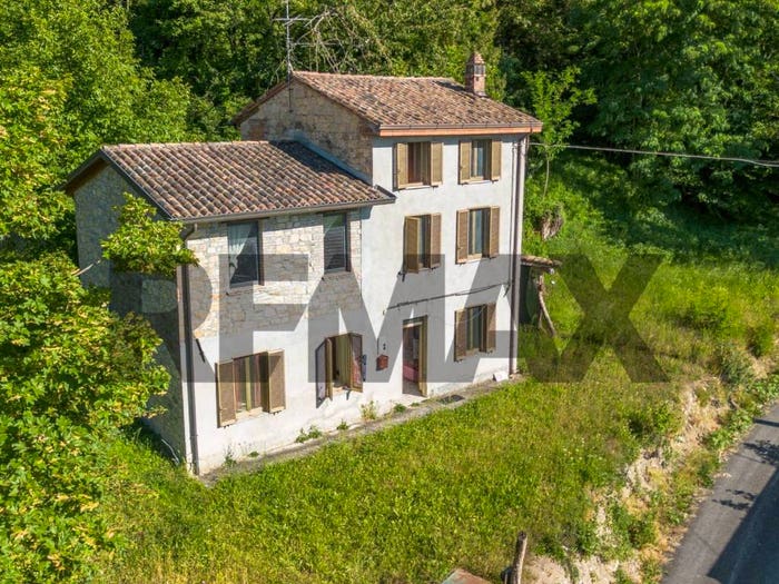 Casa quadrilocale in vendita in Località Magnani, Vernasca