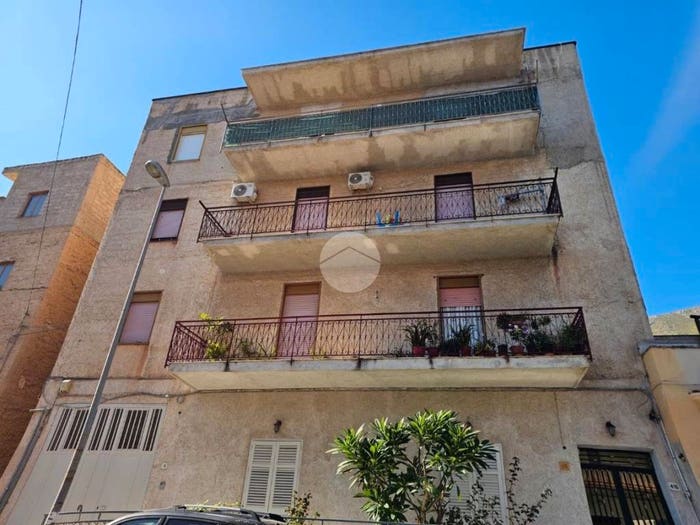 Appartamento trilocale in affitto in Via Ciaculli, Ciaculli, Palermo