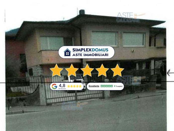 Appartamento con 5 locali in vendita in del Parco, Centro, Nave