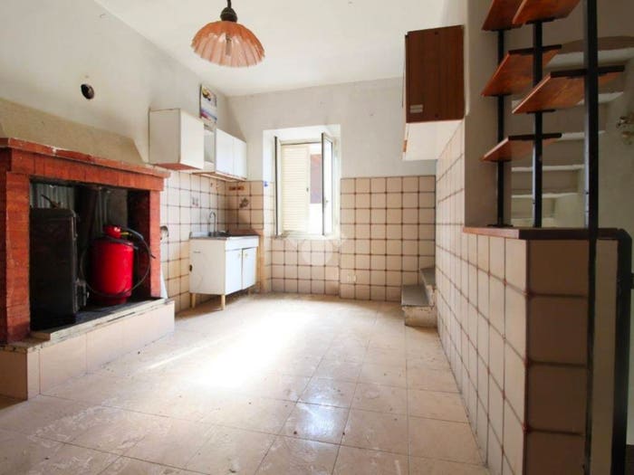 Appartamento bilocale in vendita in Via Oslavia, Centro, Blera