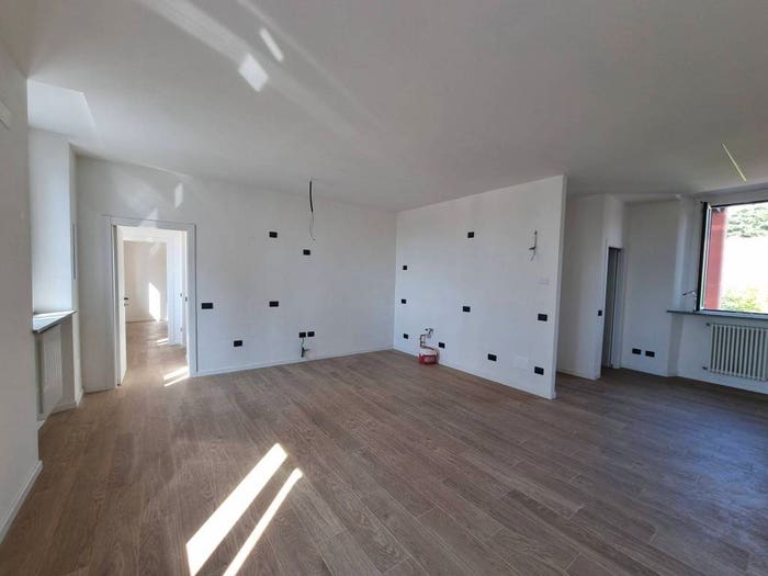 Appartamento trilocale in vendita in Centro, Cava Manara