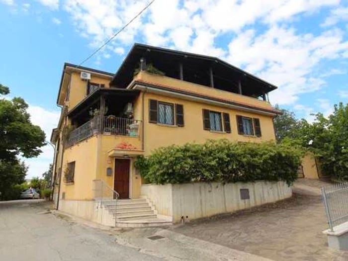Casa con 6 locali in vendita in Via Vallicella, Centro, Colli del Tronto