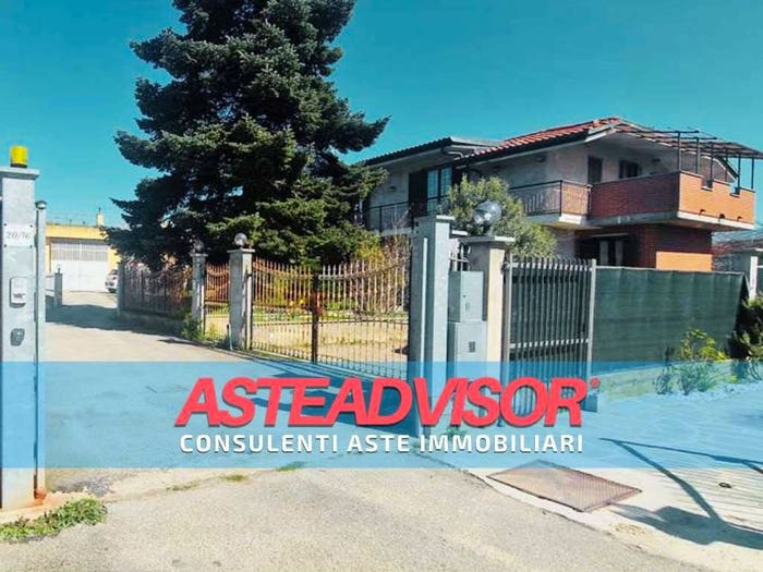 Casa con 6 locali in vendita in Via Pinerolo, Centro, Frossasco