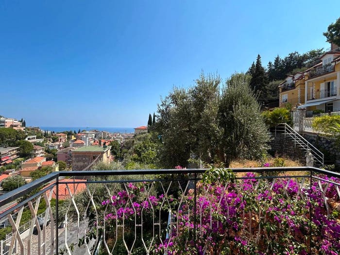 Casa trilocale in vendita in Via Privata Tetti Rossi, Parco San Rocco Tetti Rossi Loreto, Alassio