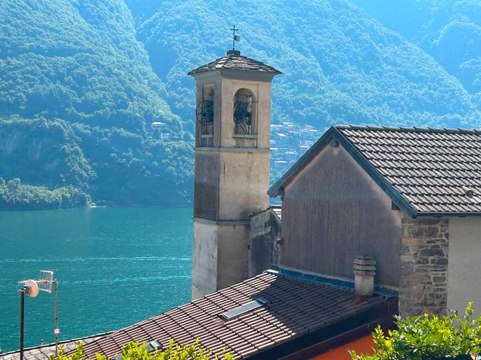 Appartamento trilocale in vendita in Via Santa Laura, Laglio