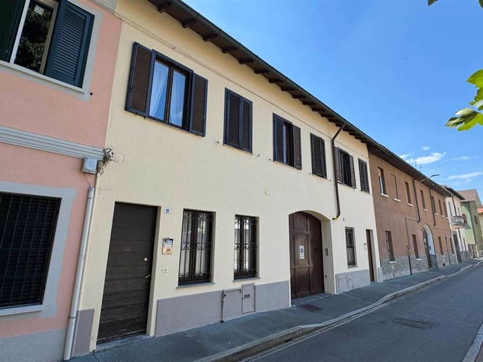 Casa con 6 locali in vendita in VIA GALILEI, Flora, Legnano