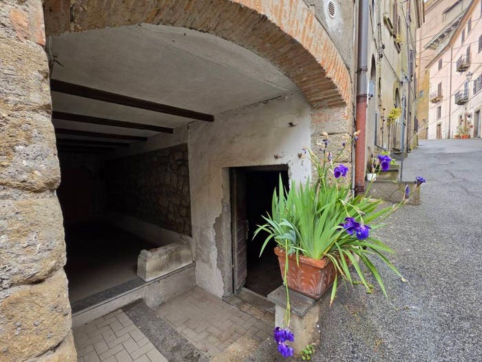 Appartamento con 6 locali in vendita in Via Principe di Piemonte, Centro, Bomarzo