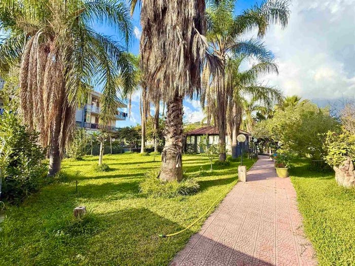Appartamento con 5 locali in vendita in Via Gesualdo bufalino, Centro, Aci Catena