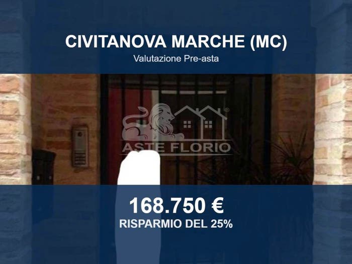 Appartamento con 6 locali in vendita in Via Tito Minniti, Civitanova Alta, Civitanova Marche