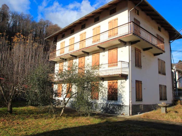 Casa con 6 locali in vendita in Via Novembre, Miagliano
