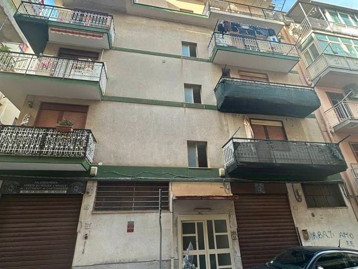 Appartamento con 5 locali in vendita in Via Cardinale Alessandro Lualdi, Arenella, Palermo