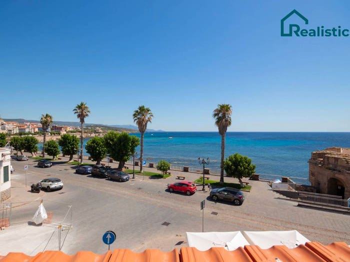 Appartamento con 6 locali in vendita in Via Camillo Benso di Cavour, Centro Storico, Alghero