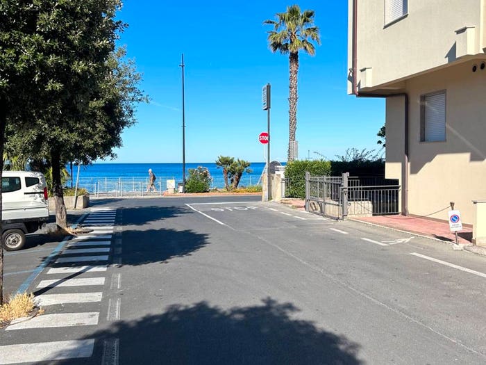 Appartamento trilocale in vendita in Via Roma, Laigueglia