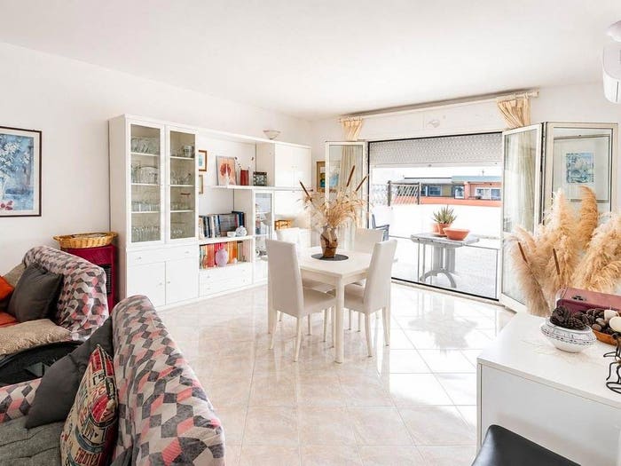 Appartamento con 6 locali in vendita in Via Sebastiano Mele, Centro, Oristano