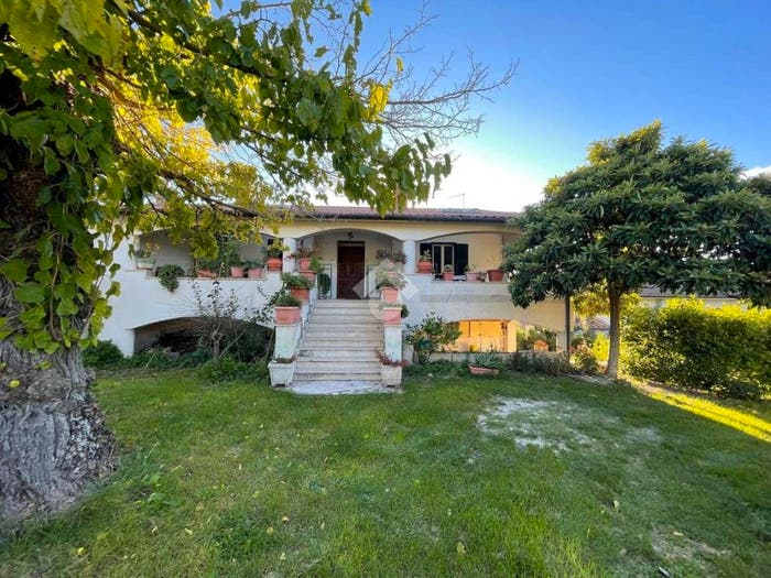 Casa quadrilocale in vendita in Vocabolo San Martino, Torri in Sabina